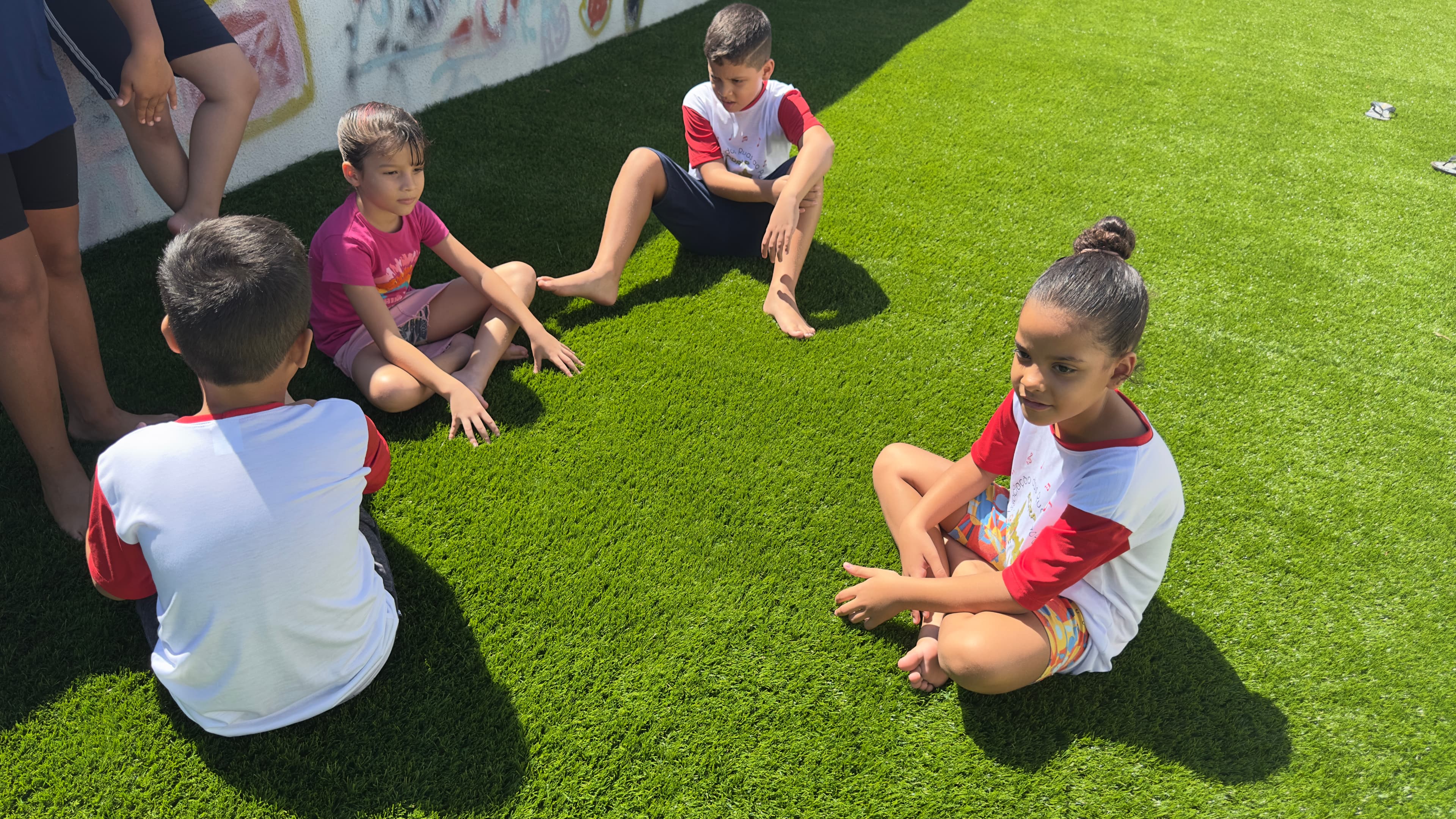 Alunos aprendendo a fazer break