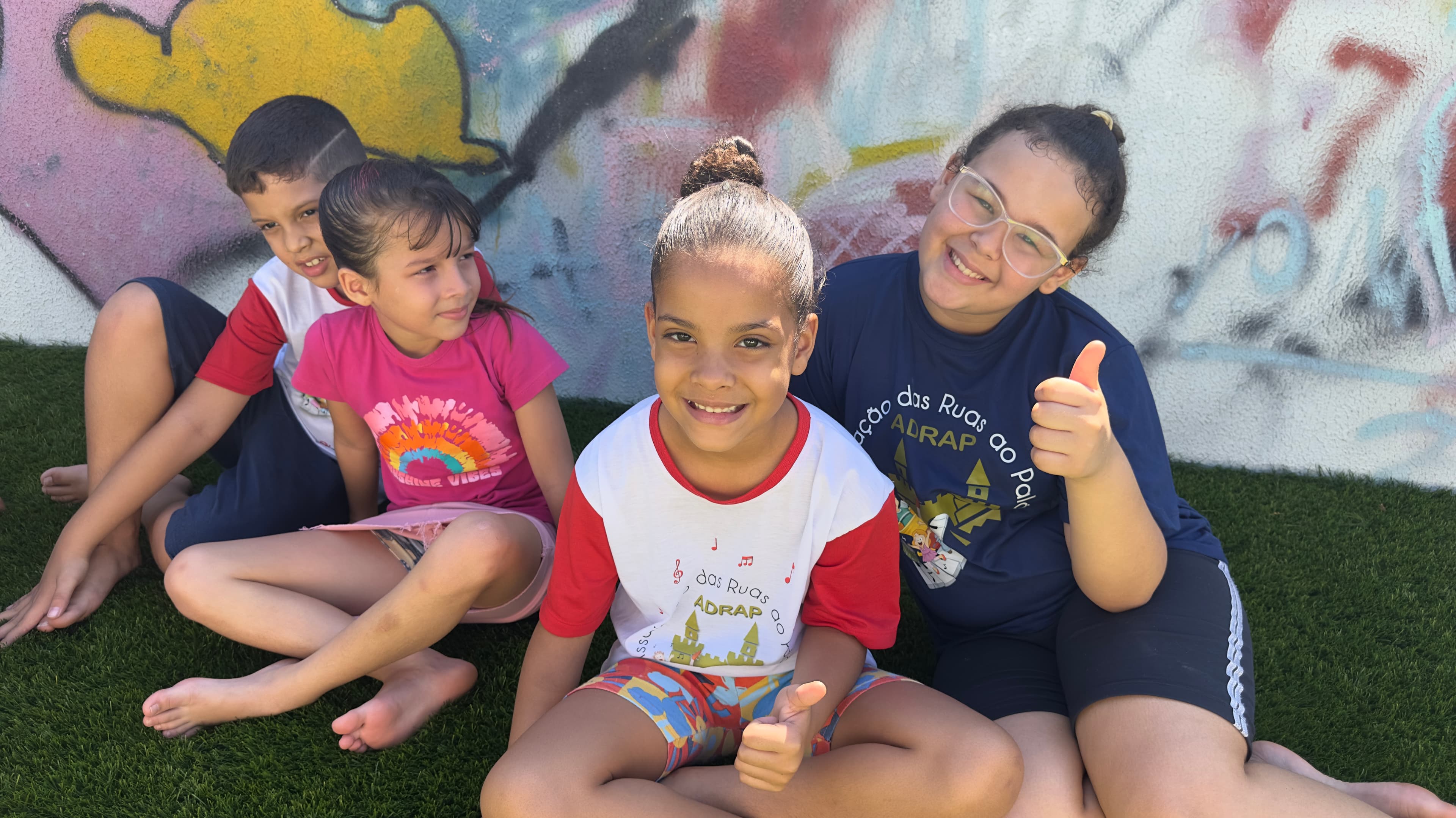 Alunos aprendendo a fazer break