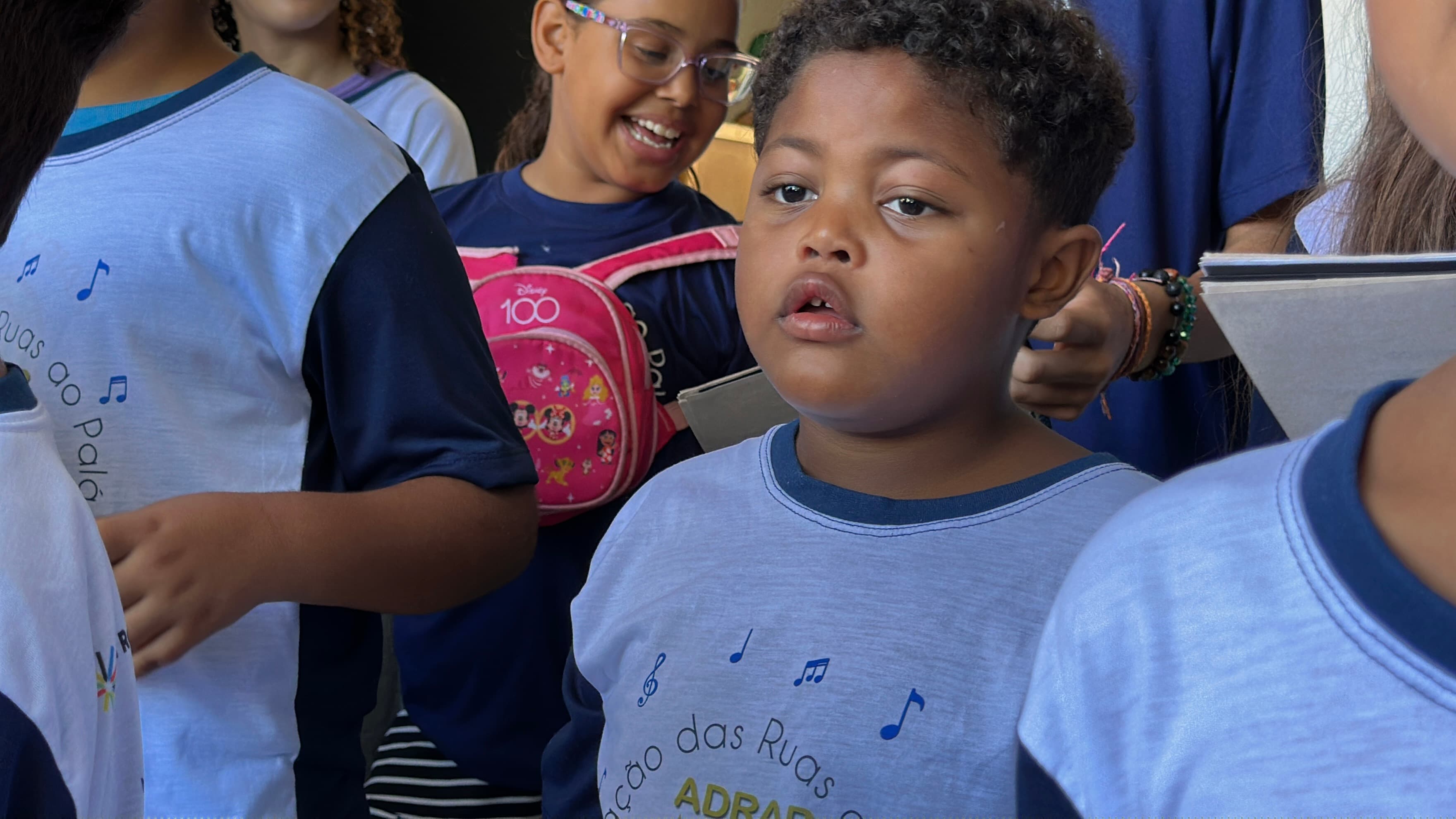 Alunos paticipando da pascoa solidaria